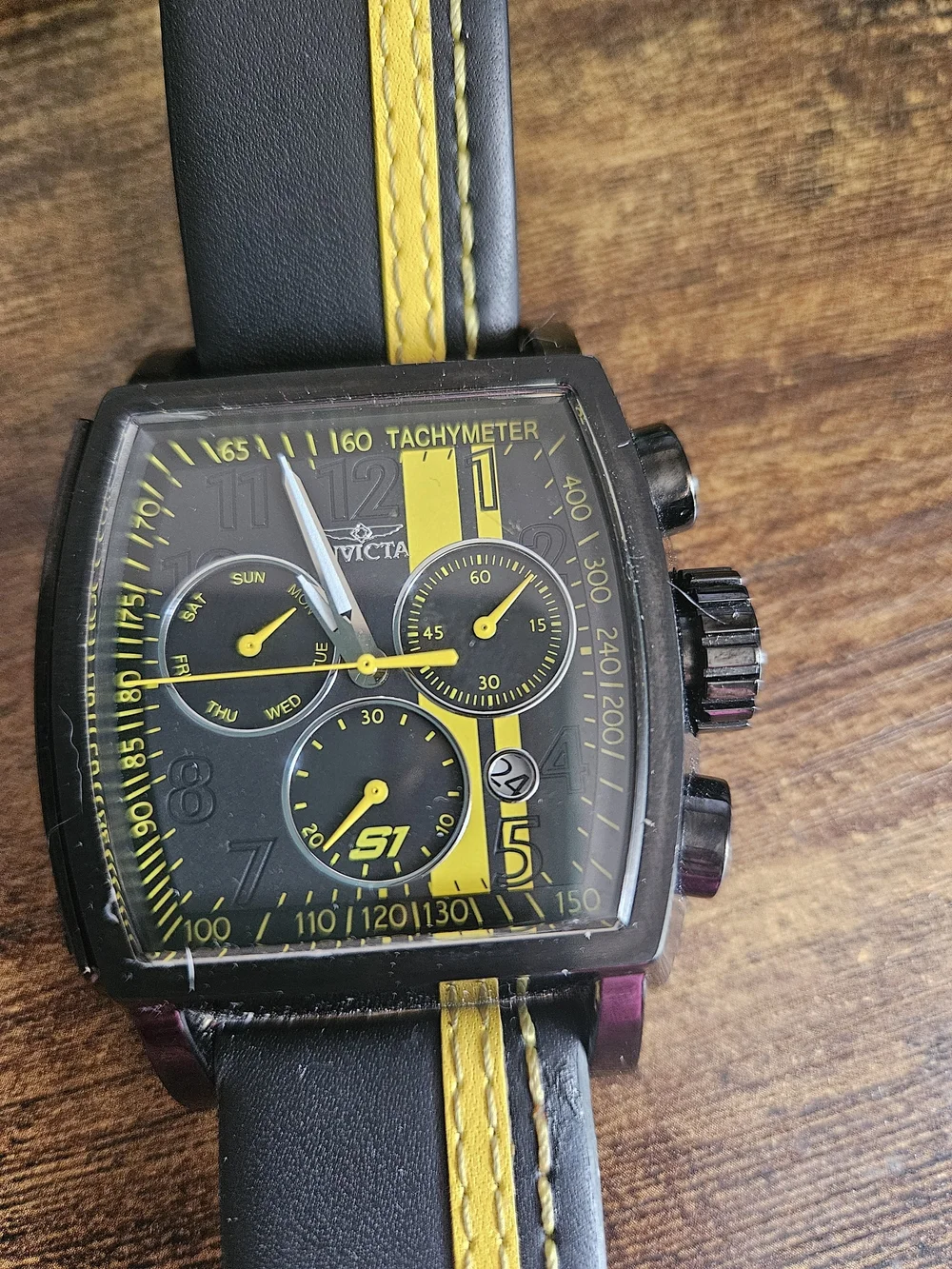 Invictica Men's Black & Yellow Chronograph Strap Watch -